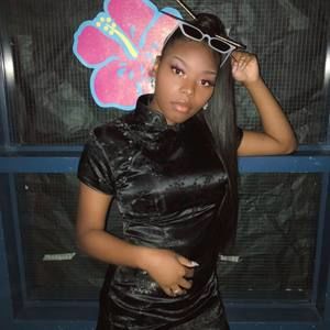 Meet your Posher, Deira